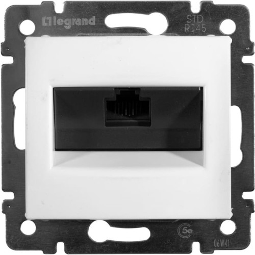 Legrand Valena белый Розетка комп. RJ45 1-ая (механизм) 774238